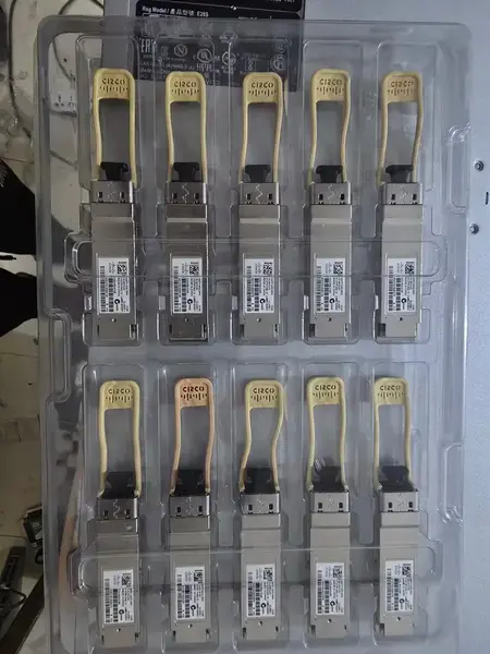 Cisco QSFP-40G-SR4 40GBASE-SR4 QSFP+ Transceiver Module