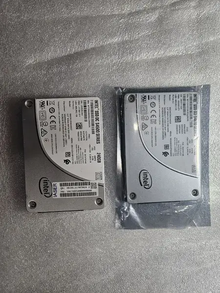 Intel SSD DC S4500 Series 240GB SATA Enterprise SSD