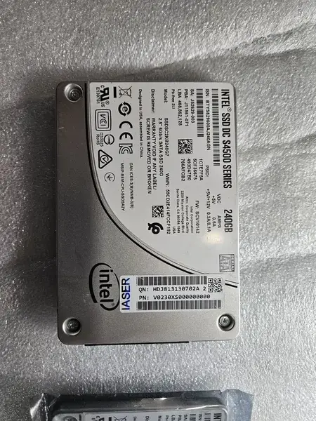 Intel SSD DC S4500 Series 240GB SATA Enterprise SSD