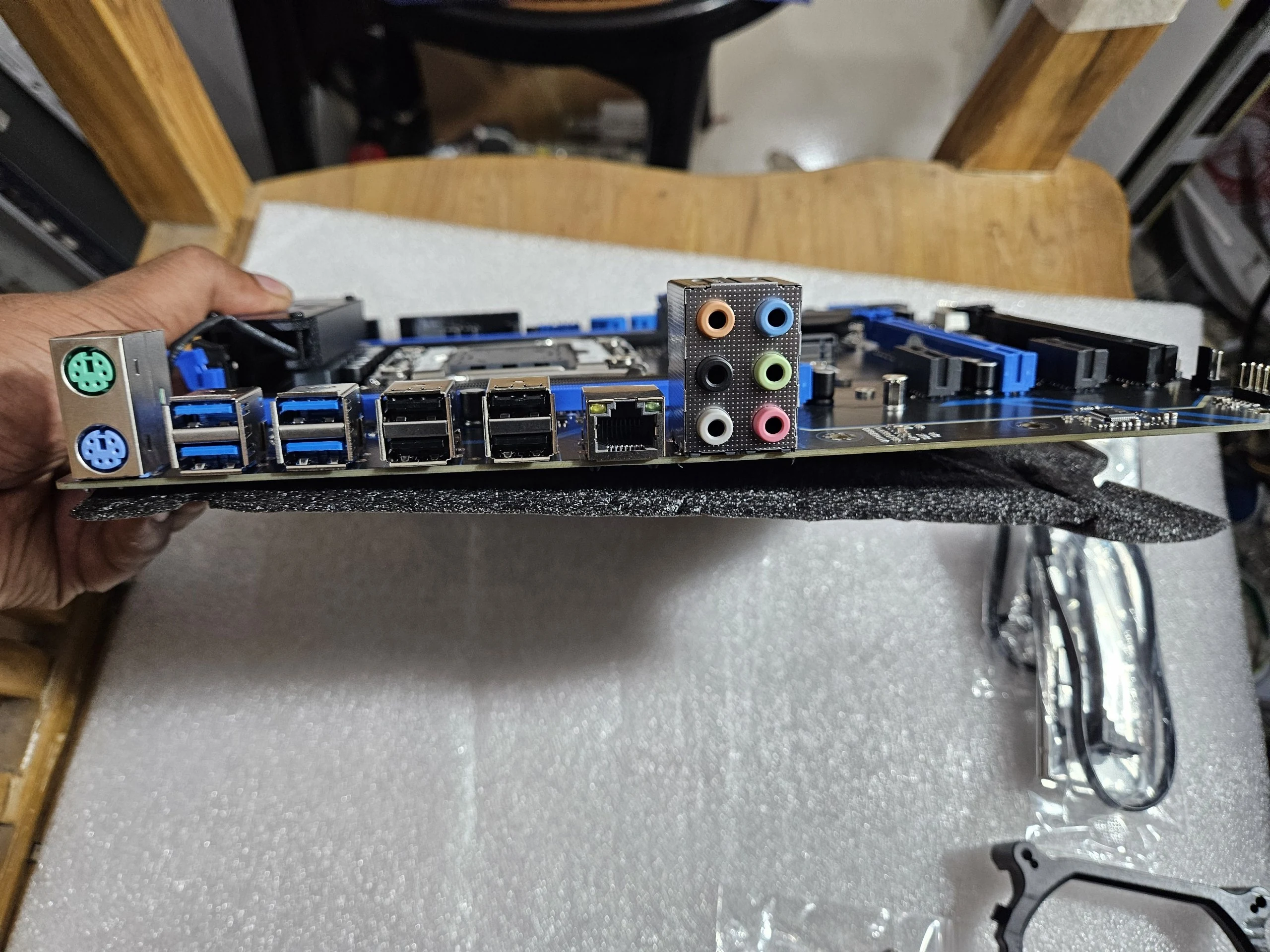 Huananzhi X99-CD4 Gaming LGA 2011-3 ATX Motherboard thumbnail 5