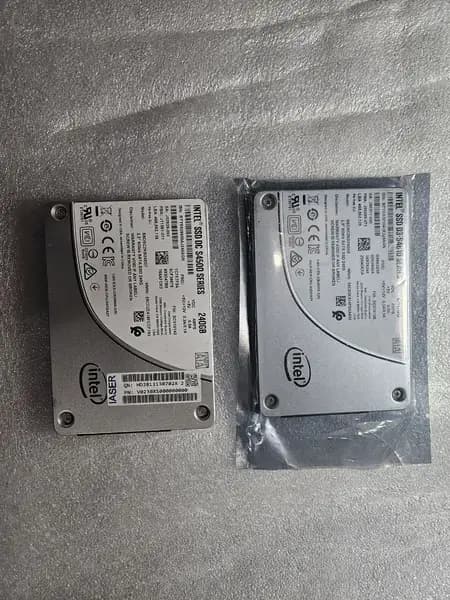 Intel SSD DC S4500 Series 240GB SATA Enterprise SSD